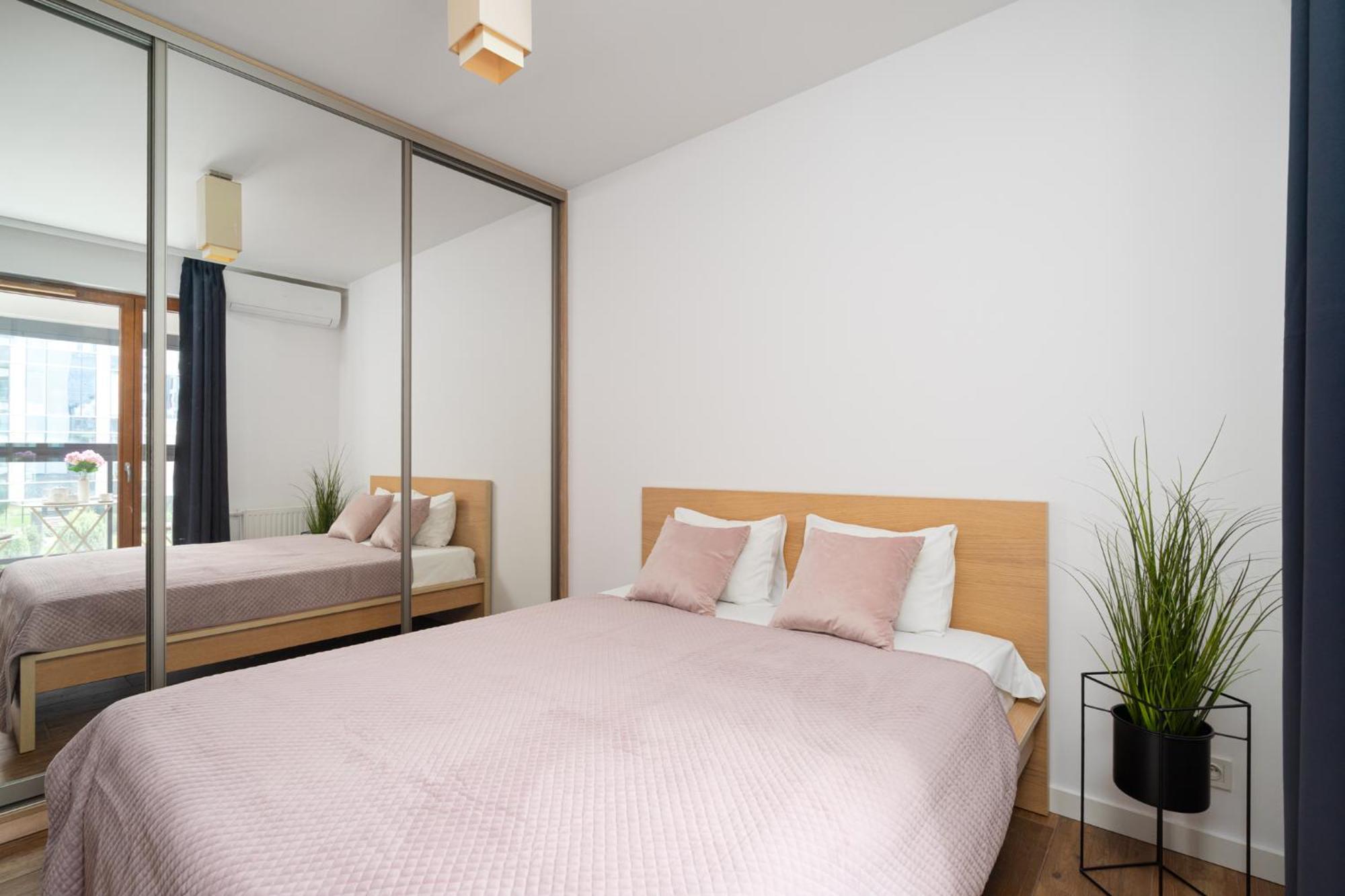 Golden Apartments Warsaw - Big Apartment In Luxury Building Near Metro Station-Grzybowska 85-5 מראה חיצוני תמונה